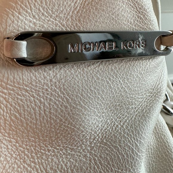 MICHAEL KORS SILVER CHAIN BAG (Cream White) *Vintage* - Picture 2 of 9